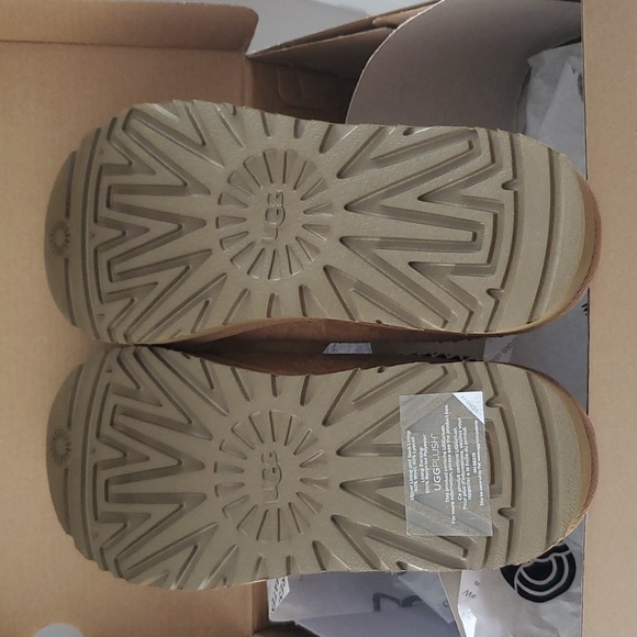 UGG TASMAN WOMENS SIZE 8 - Picture 6 of 8